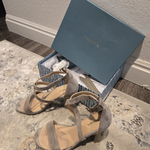 Pashion Shoes - The Sandal - Storm Suede 8.5 - Picture 2 of 6